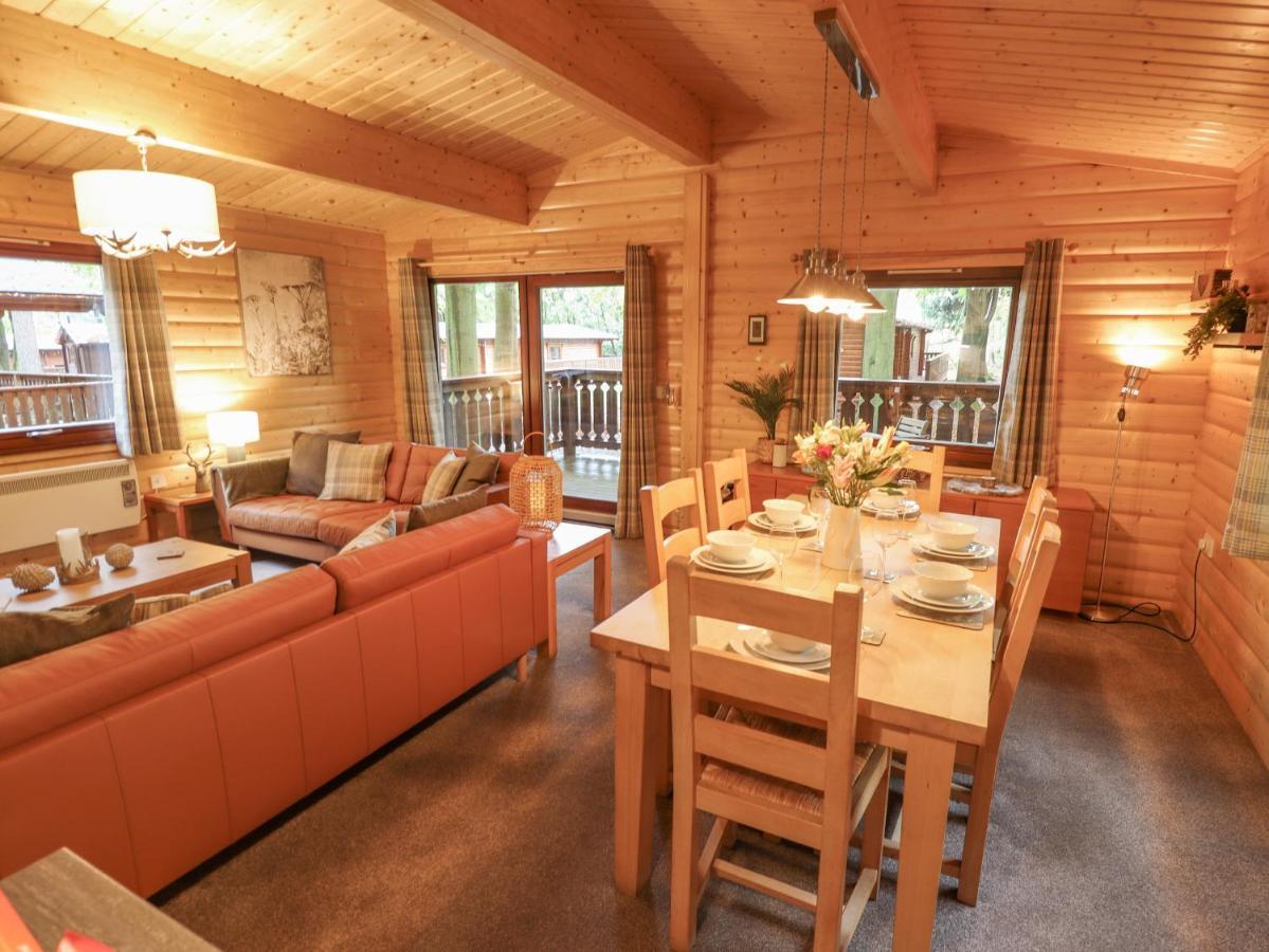 Leafy Hollow Lodge Louth  Ngoại thất bức ảnh