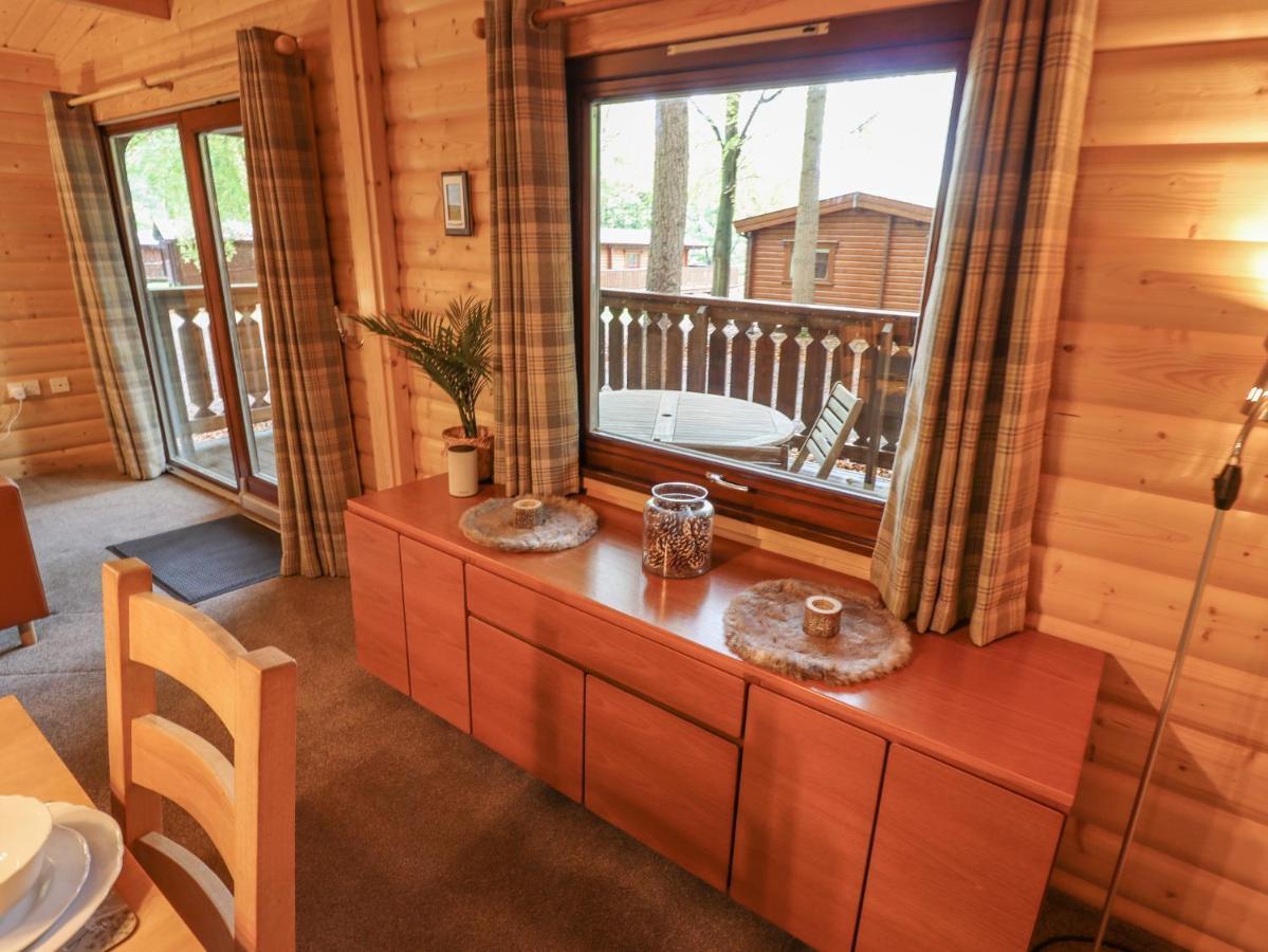 Leafy Hollow Lodge Louth  Ngoại thất bức ảnh