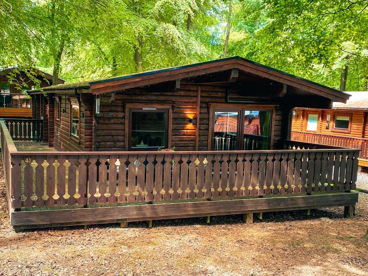 Leafy Hollow Lodge Louth  Ngoại thất bức ảnh