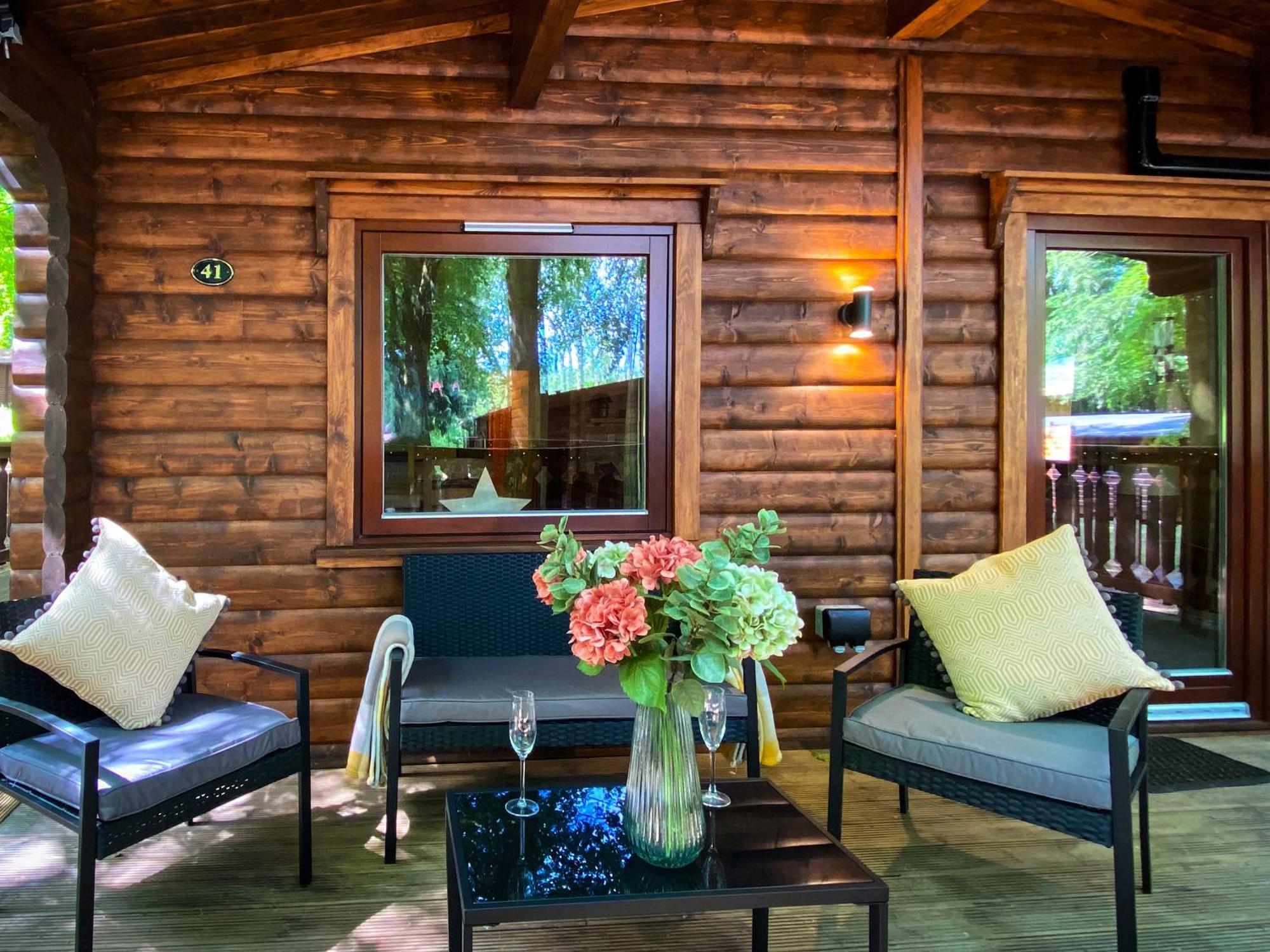 Leafy Hollow Lodge Louth  Ngoại thất bức ảnh